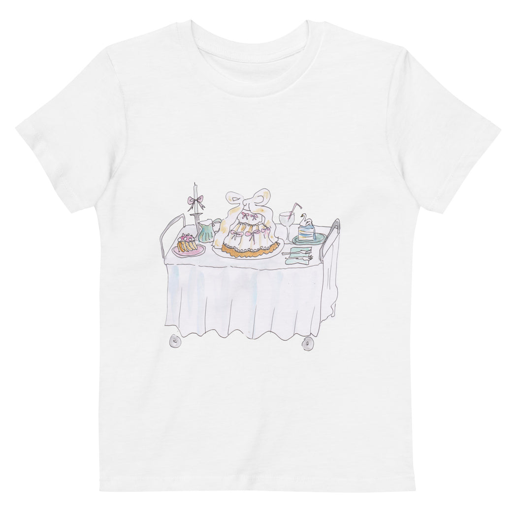 La Surprise 🍰🦢 Kids T-shirt